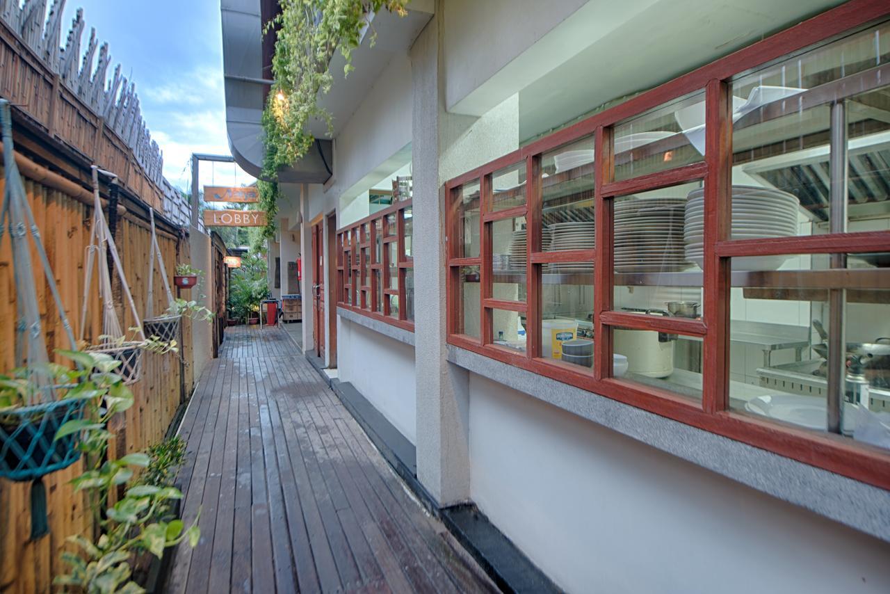 โรงแรมนาตยา กีลี ตราวางัน กีลีตราวางัน ภายนอก รูปภาพ